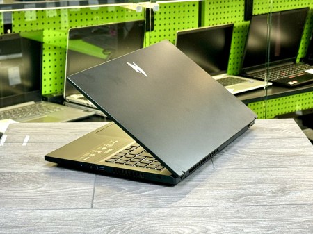 Acer Nitro ANV15-41 3